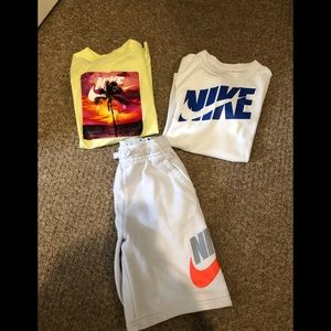 Boys Nike lot of 3 items. Shorts and two t-shirts